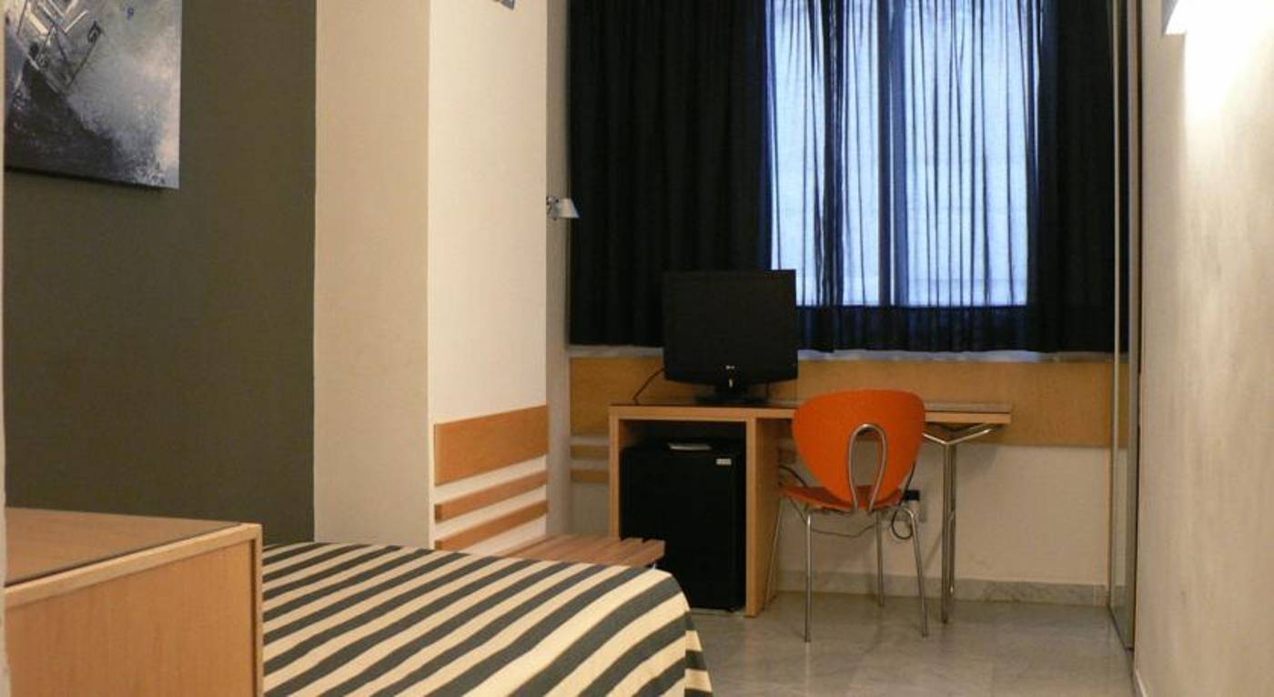 Hotel-Nautico-Room-10