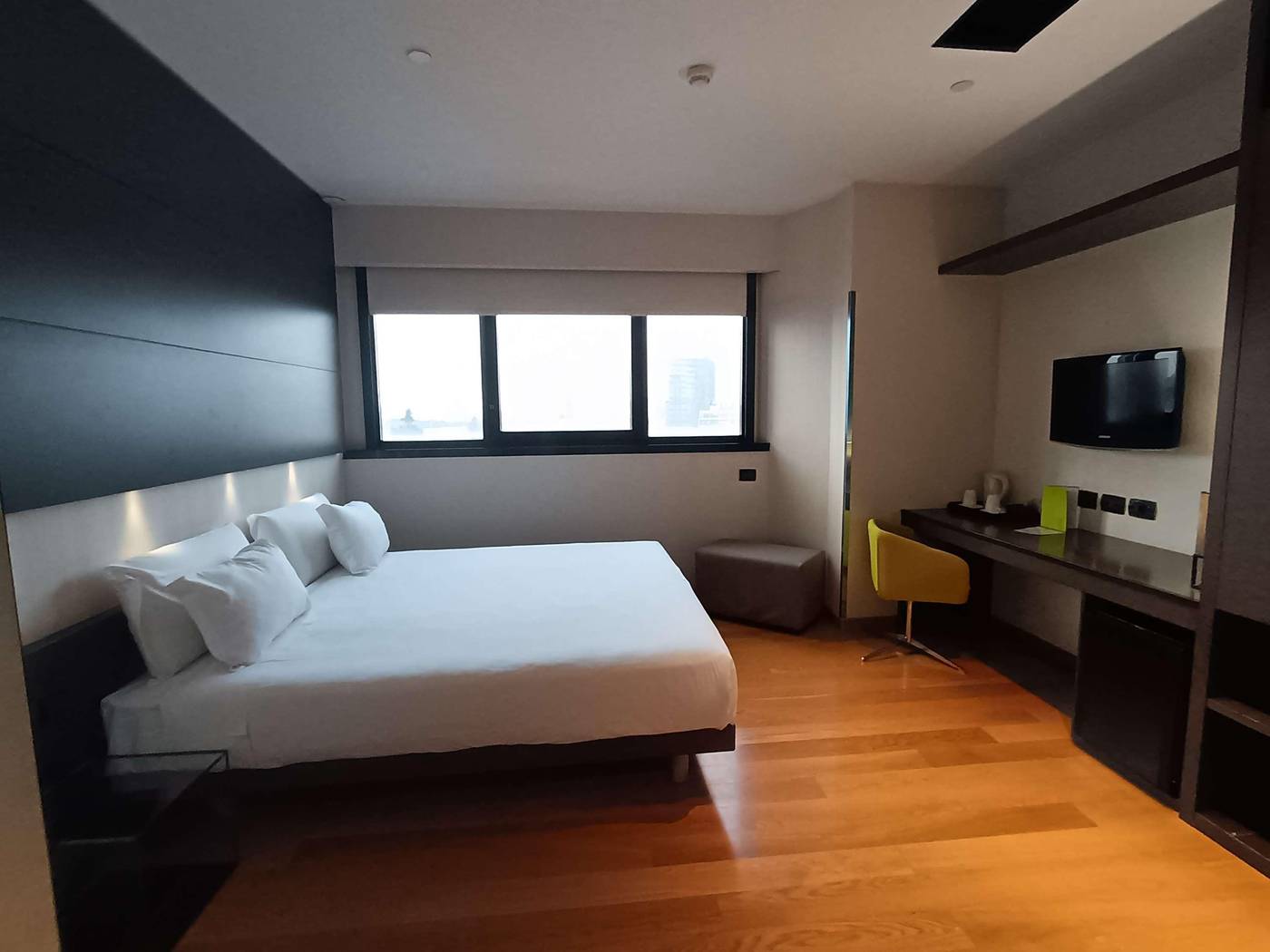 Best-Western-Plus-The-Hub-Hotel-Room-22