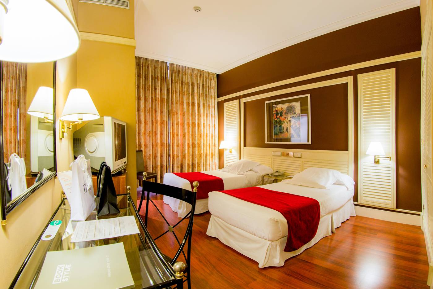 Hotel-Arosa-Room-8