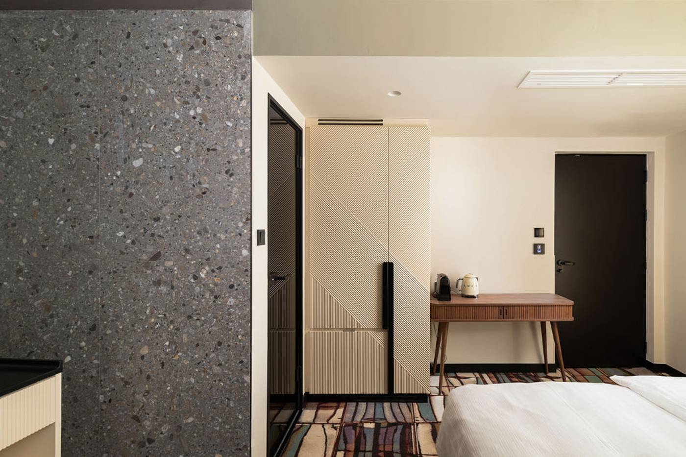 Hotel-Gin-Budapest-Room-18