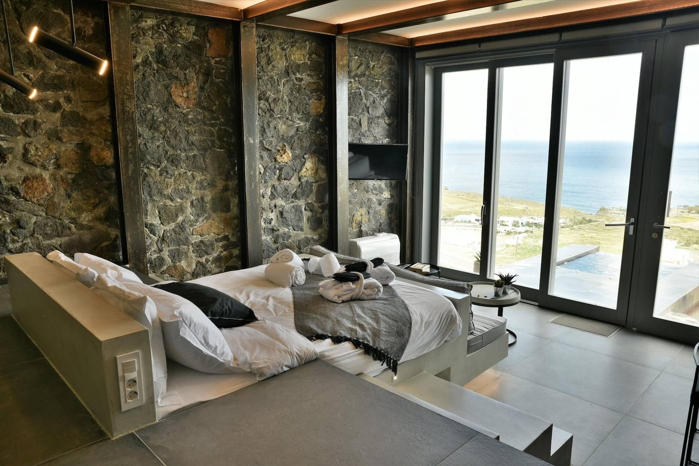 Horizon-Mills-Villas---Suites-Room-22