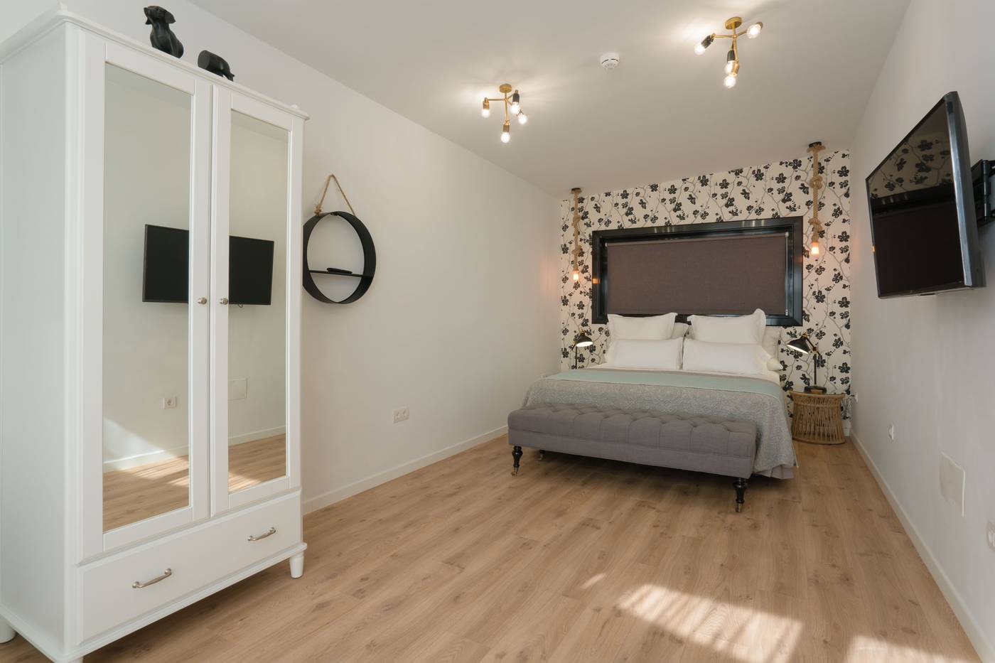 La-Concha-Boutique-Apartments---Adult-Only-Room-16