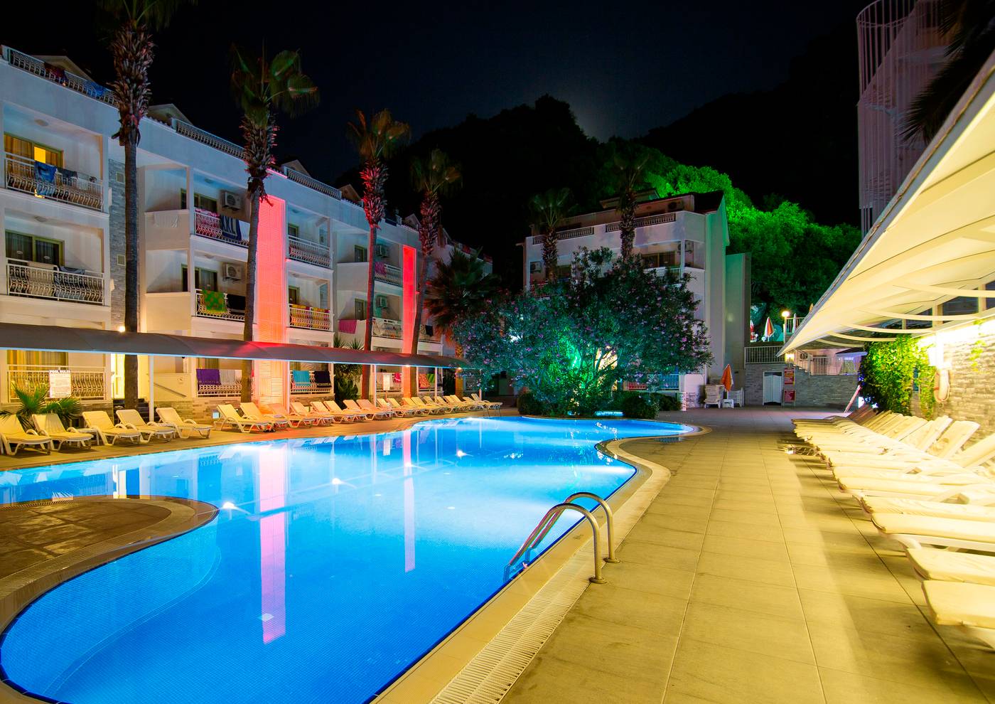 Mirage-World-Pool-7