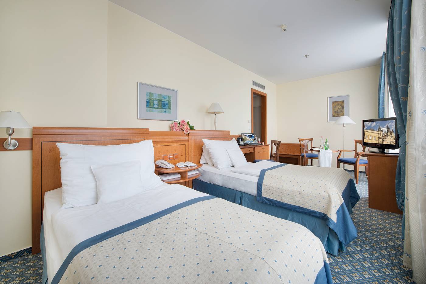 Ramada-Prague-City-Centre-Room-12