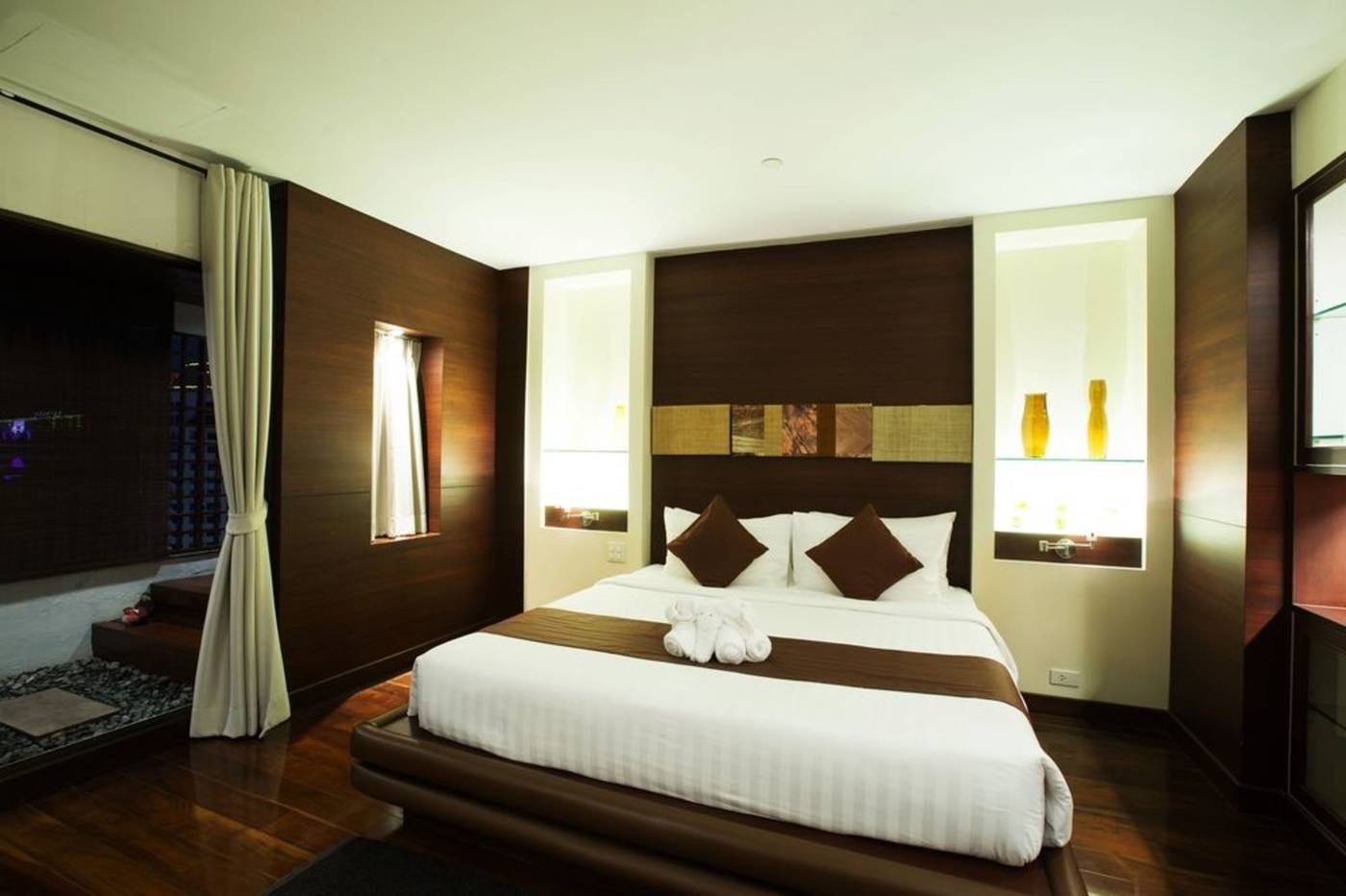 Centre-Point-Plus-Hotel-Pratunam-Room-41