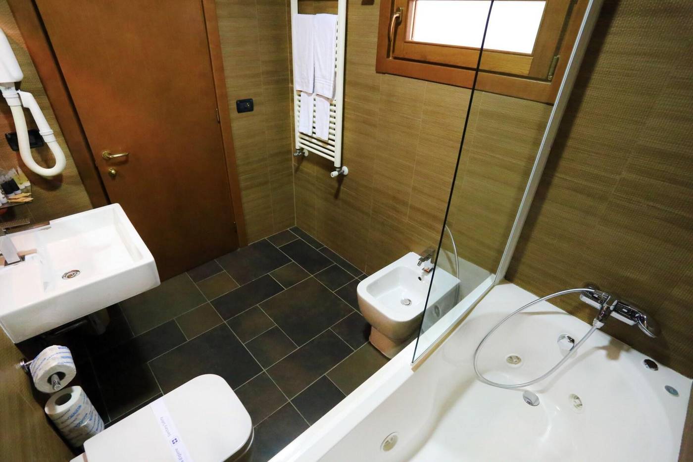 Hotel-L-Aquila-Room-22