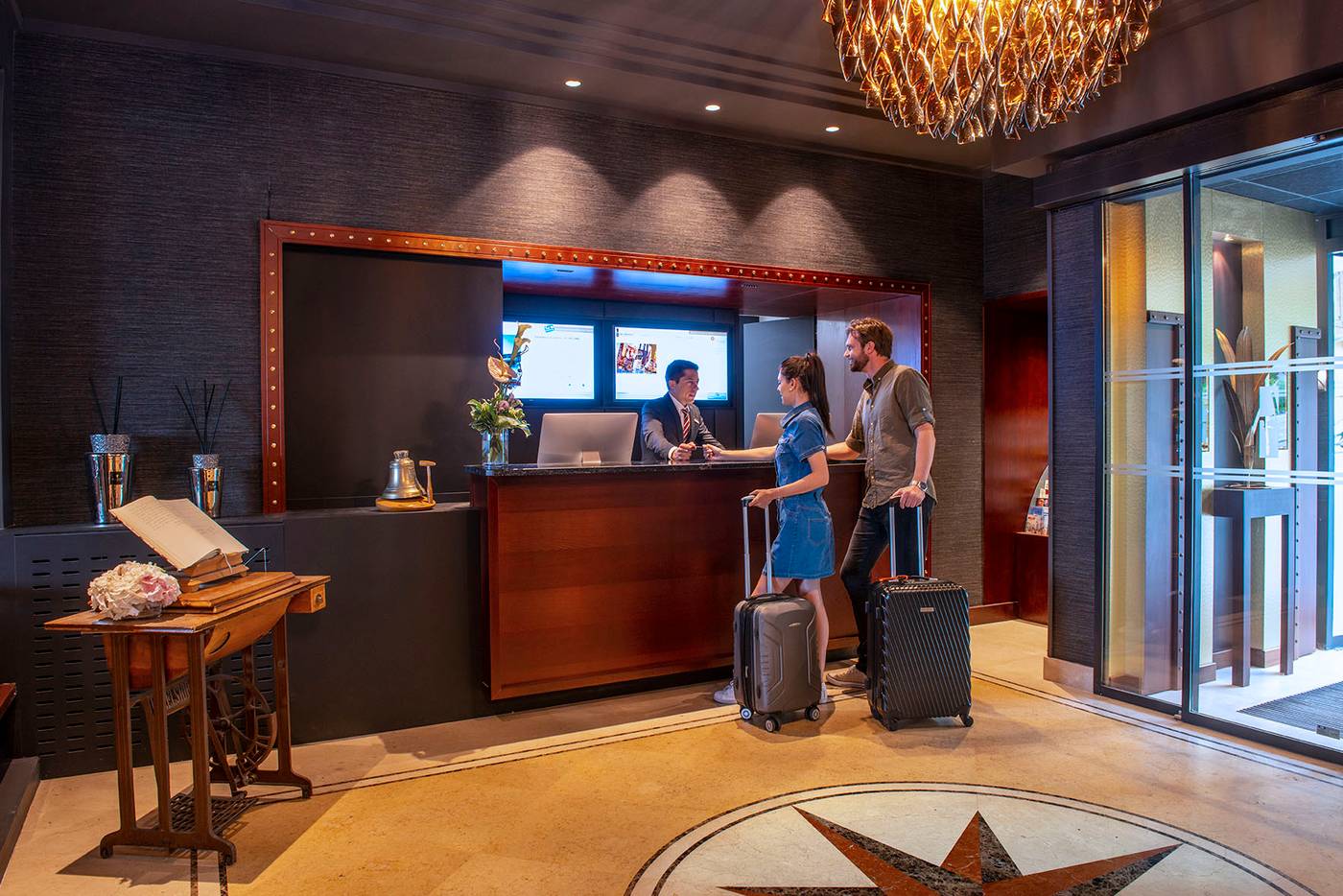 Les Tresoms-France-ANNECY-Lobby-7