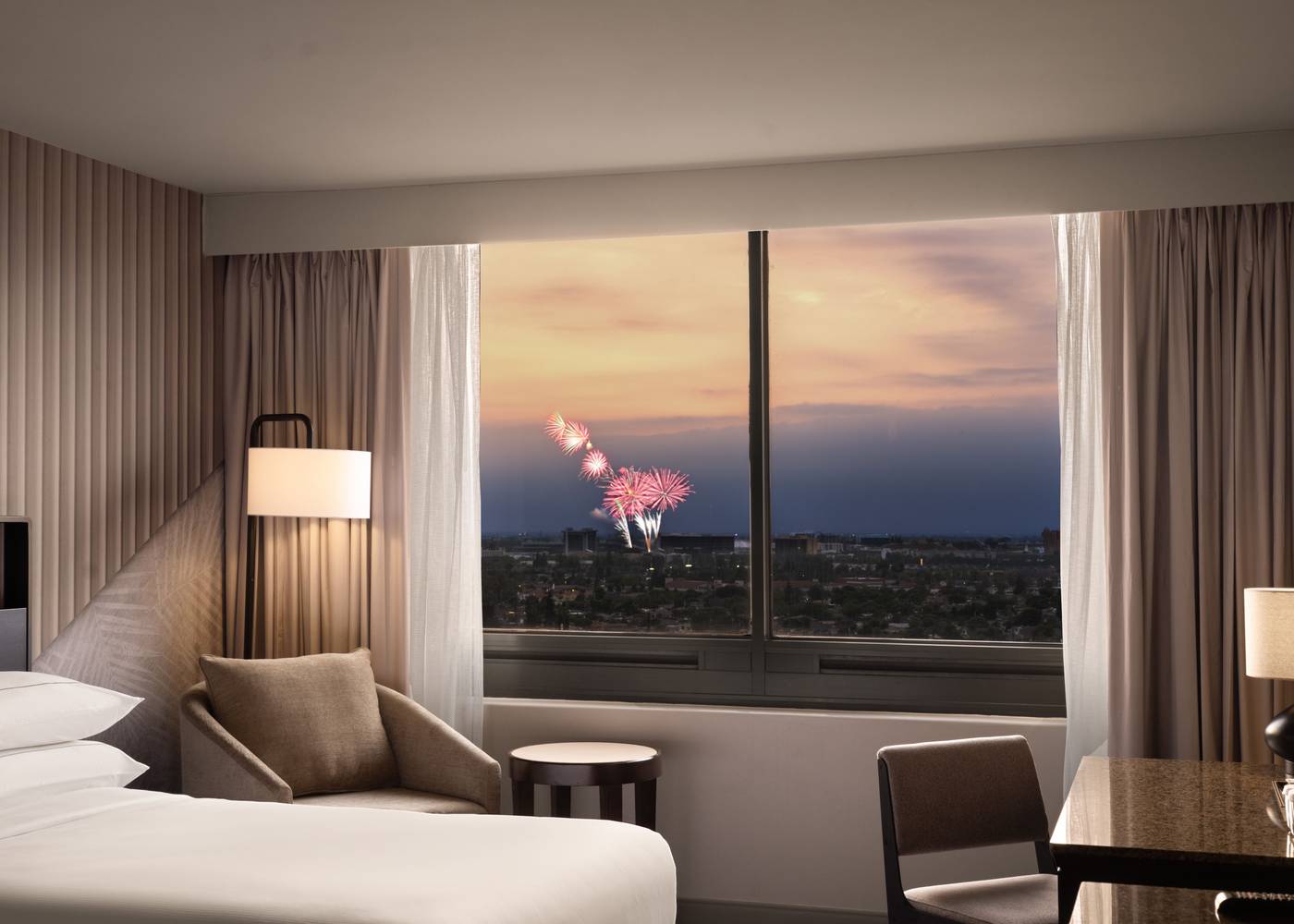 Hotel-Fera-Anaheim--a-DoubleTree-by-Hilto-Room-32