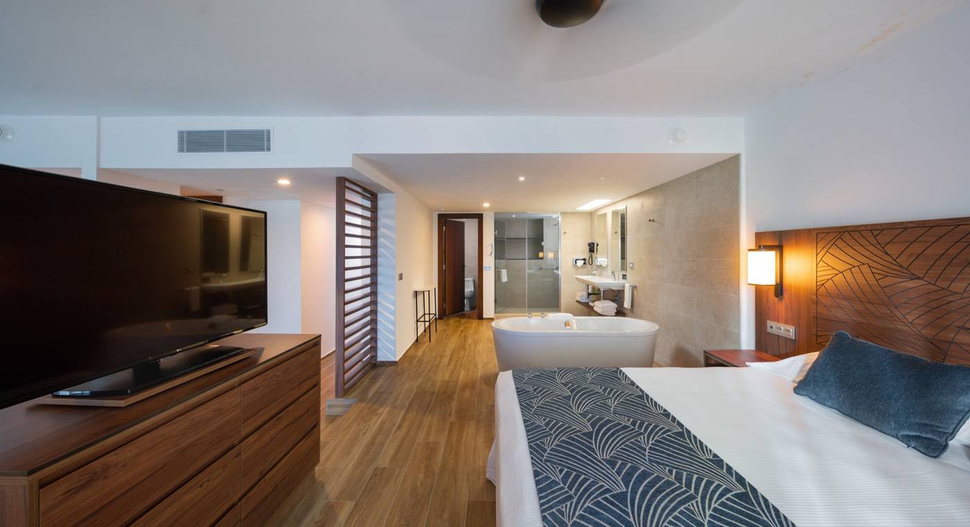 Riu-Montego-Bay-All-Inclusive-Room-28