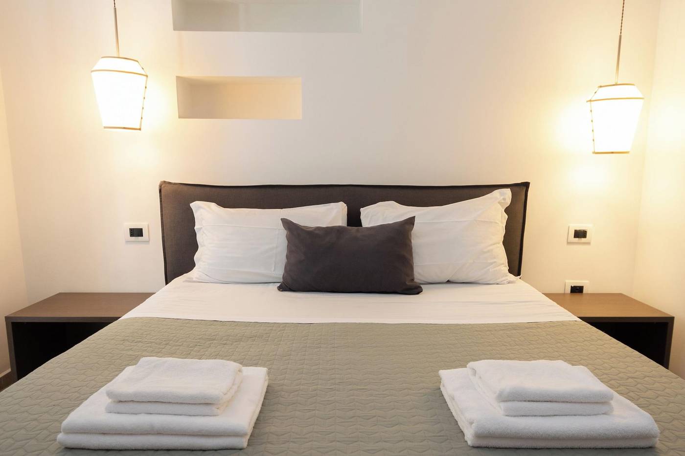 Maison-Maneli-Luxury-B-B-Room-4