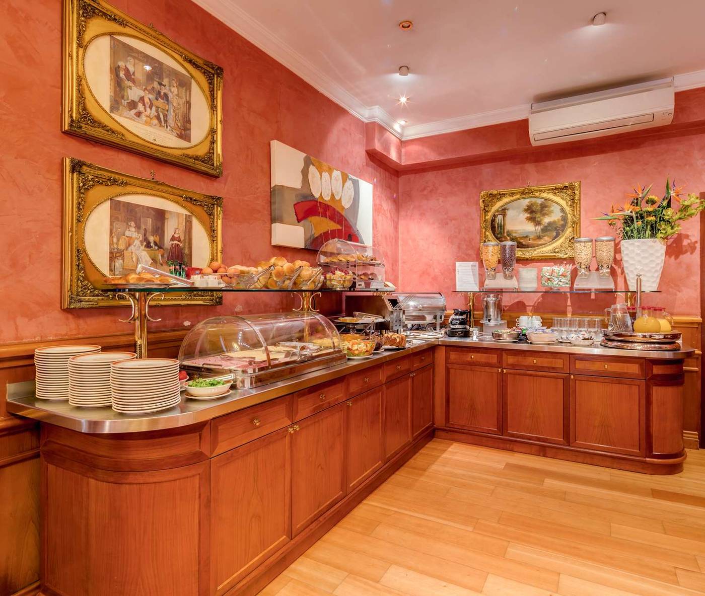 Hotel-Raffaello--Sure-Hotel-Collection-by-Best-Western-Restaurant-35