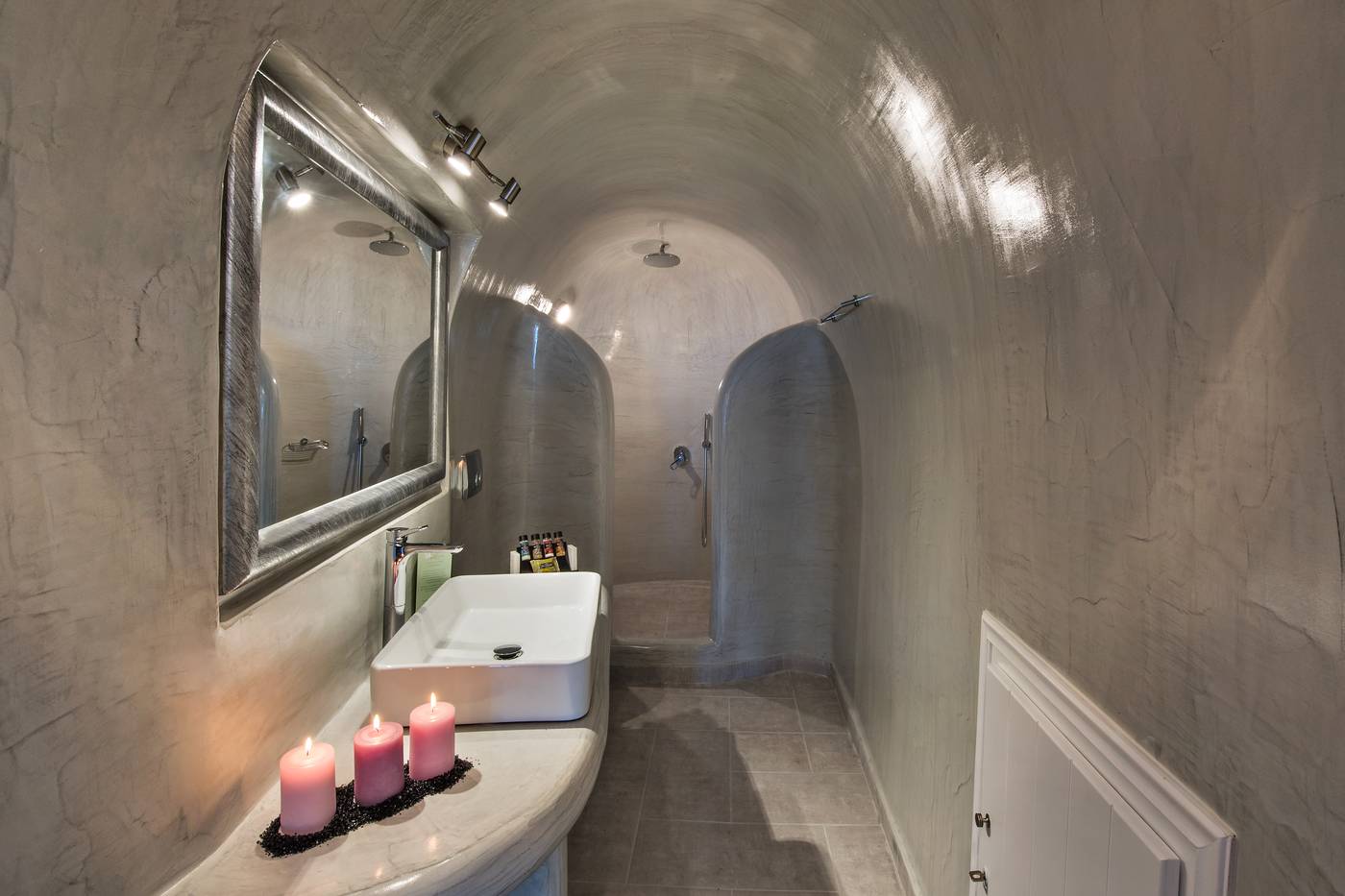 Pegasus-Suites---Spa-Room-49