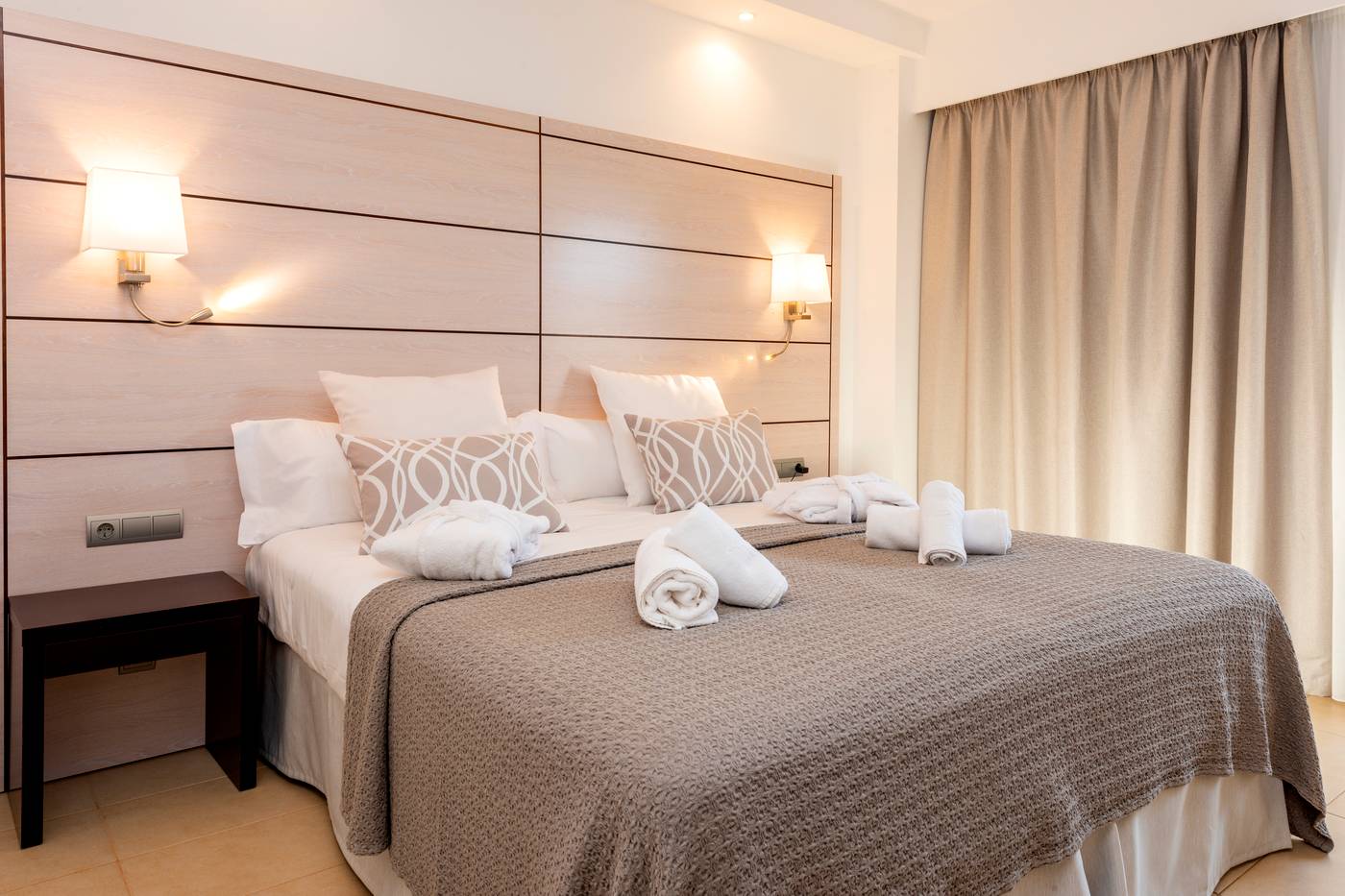 Puchet-Hotel-Room-32