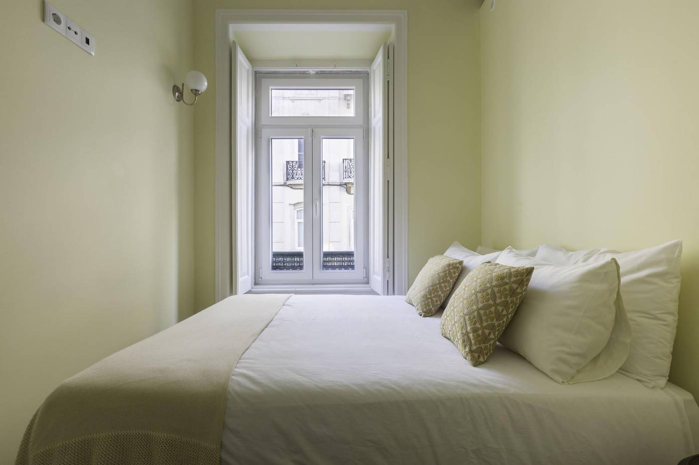 1898-Home---Suites-Room-25