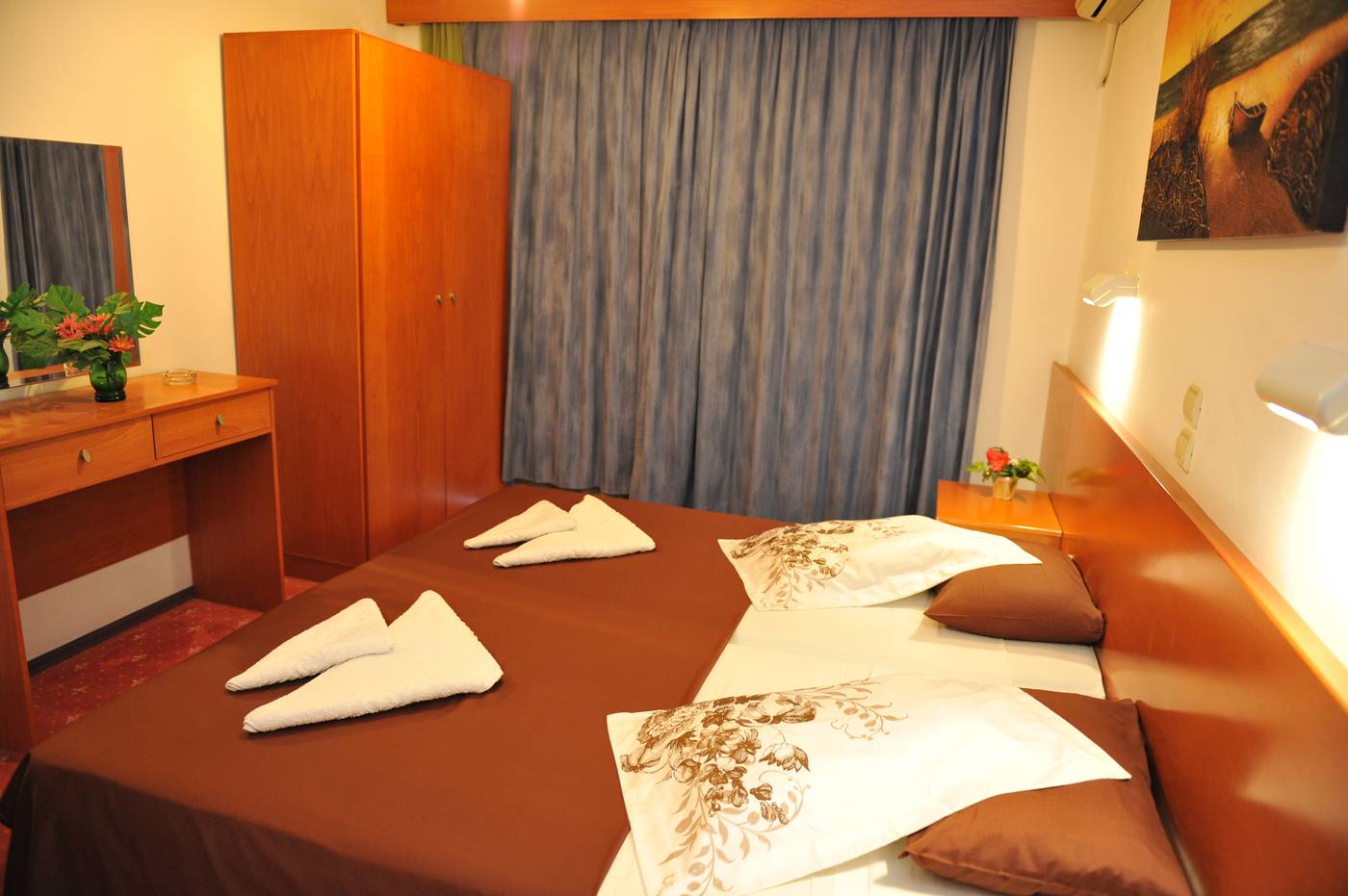 Heleni-Beach-Hotel-Room-24