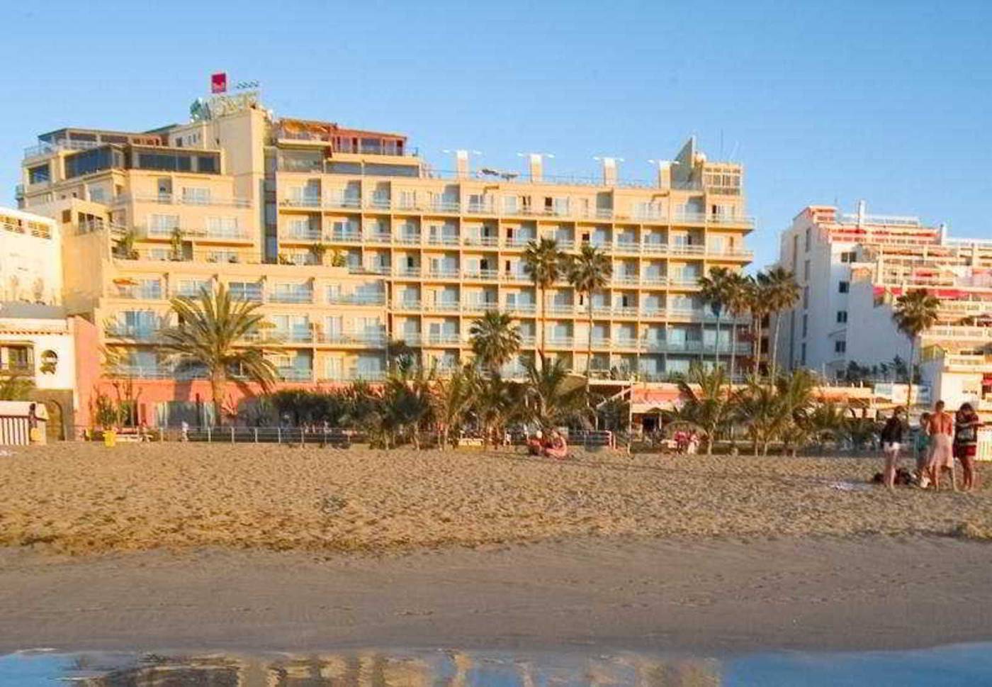 Bull-Reina-Isabel---Spa-General-view-46