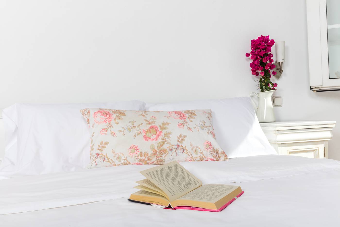 Rhenia-Bungalows-Room-13