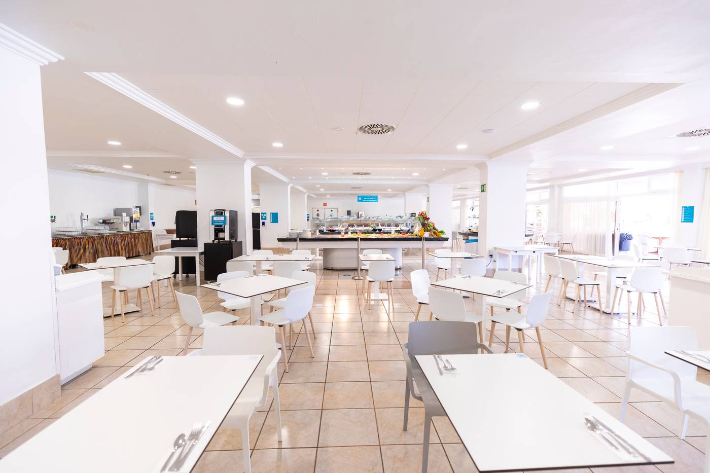 Blue-Sea-Puerto-Resort-Restaurant-31