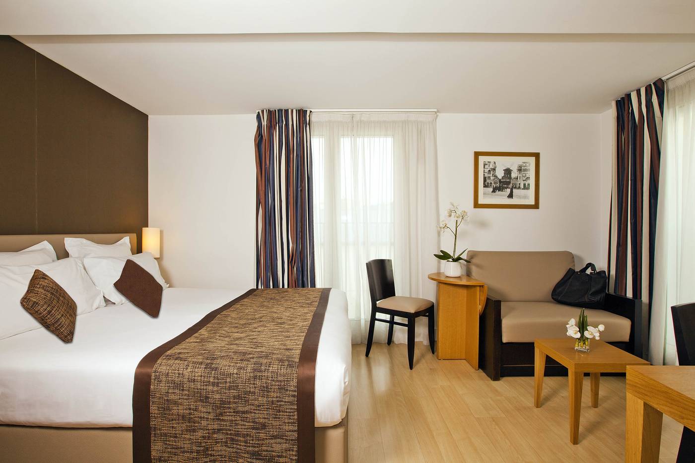 Residhome-Paris-Opera-Room-4