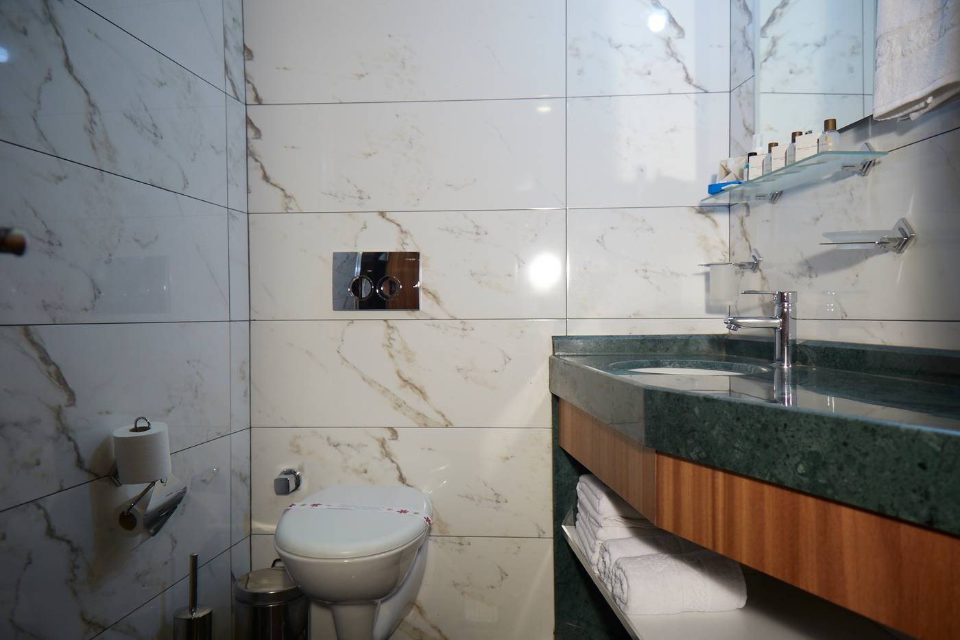 Ikbal-Deluxe-Room-20