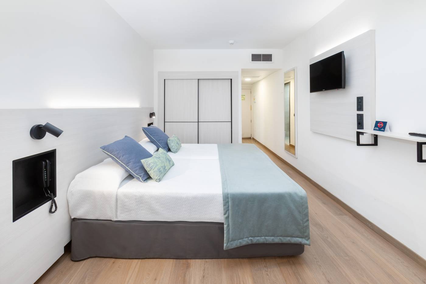 Alexandre-Hotel-Troya-Room-38