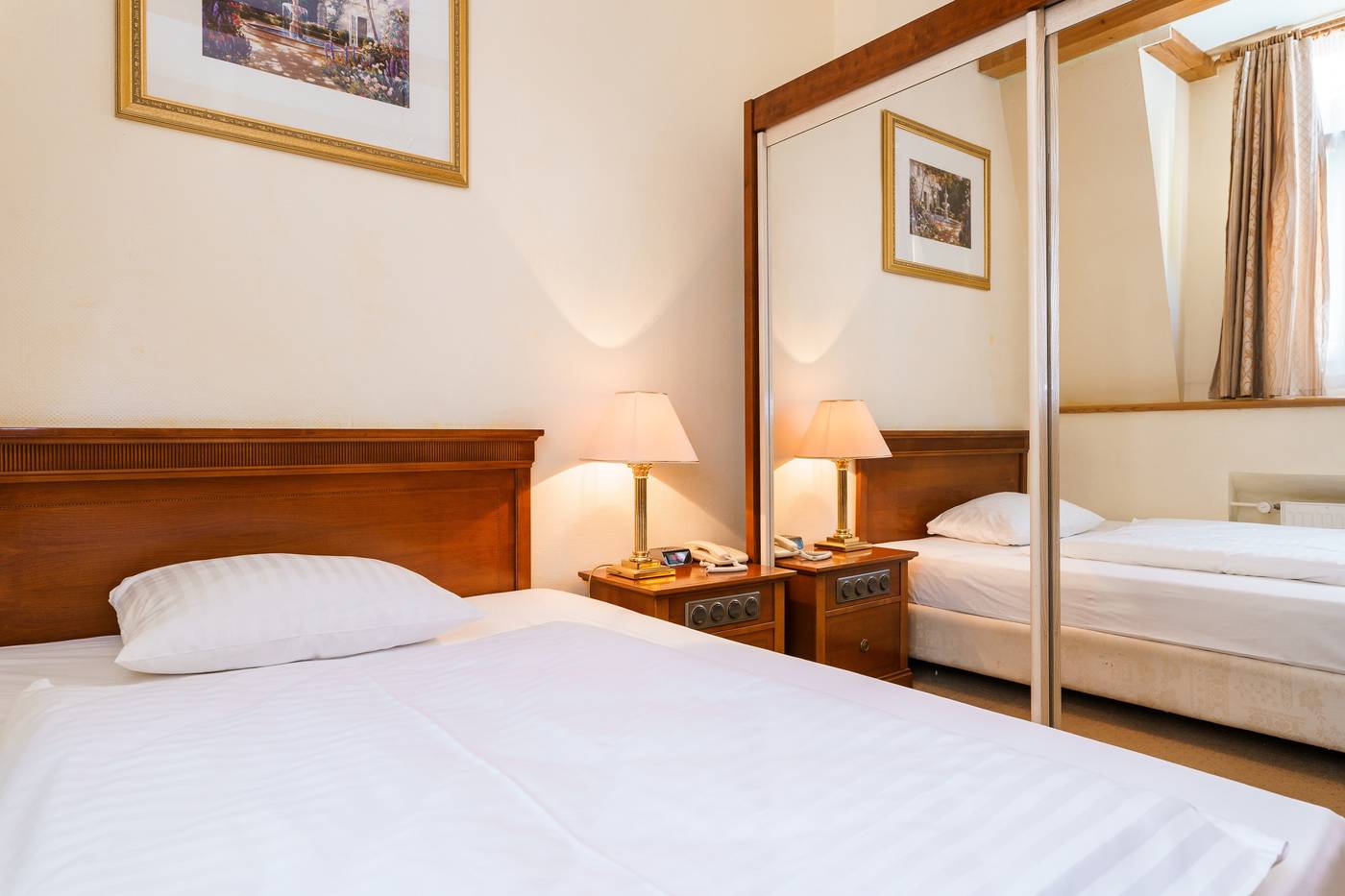 Spa Hotel Anglicky Dvur-Czech Republic-Karlovy Vary-Room-10