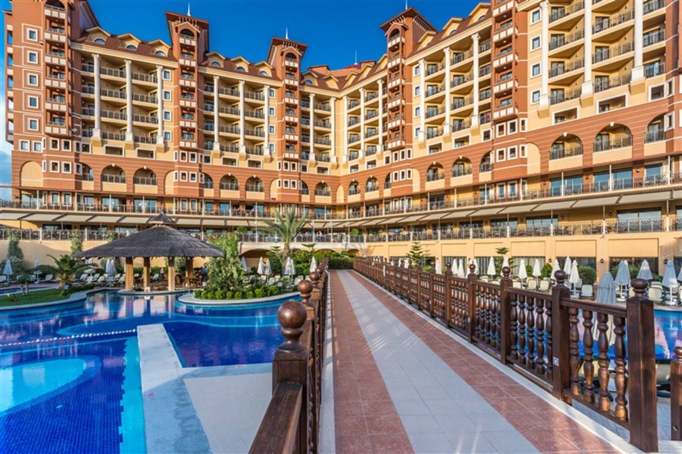 Villa-Side-Residence-General-view-13