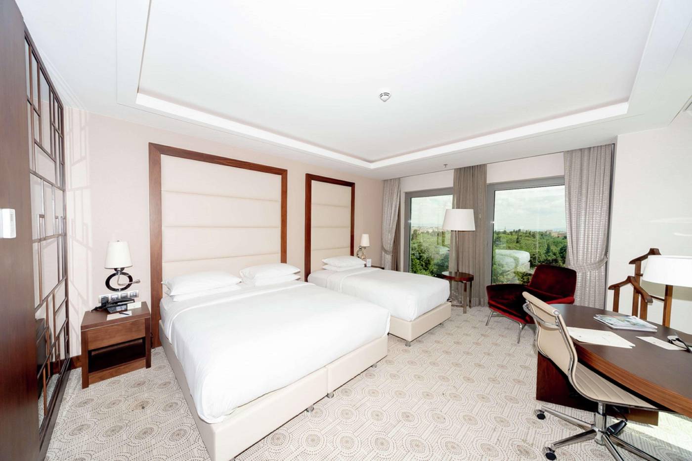 DoubleTree-by-Hilton-Istanbul-Topkapi-Room-25