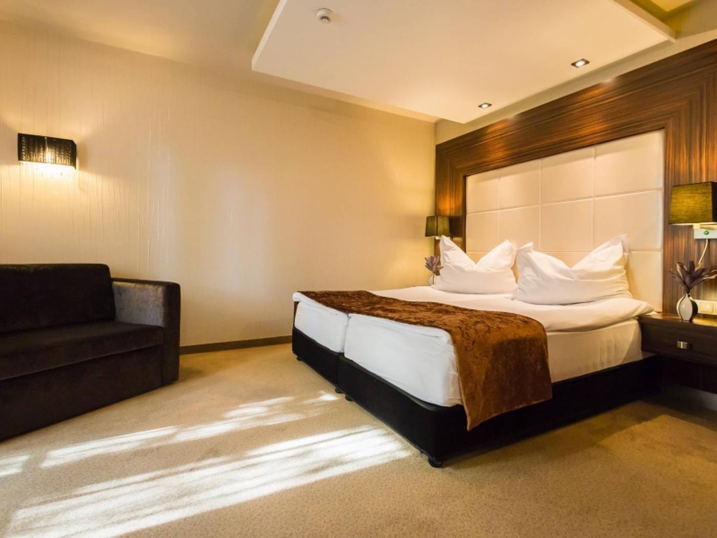 Duna-Garden-Hotel-Room-17