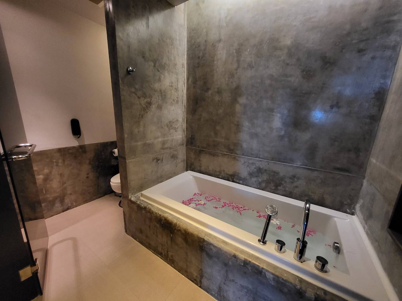 The-Yama-Hotel-Phuket-Room-64