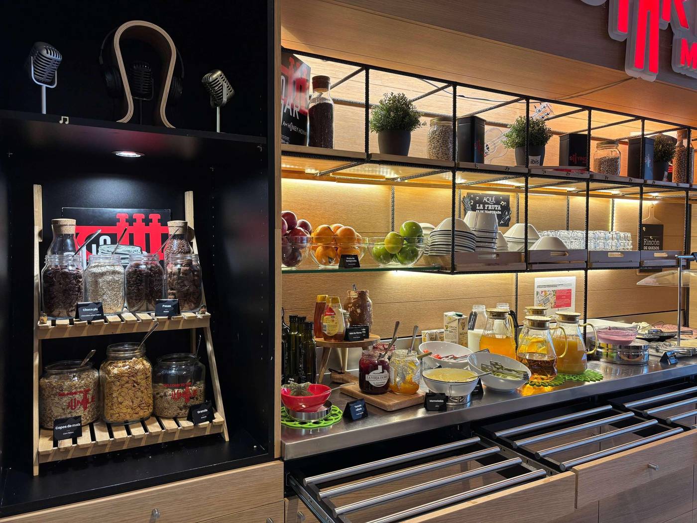 ibis-Madrid-Centro-las-Ventas-Restaurant-15