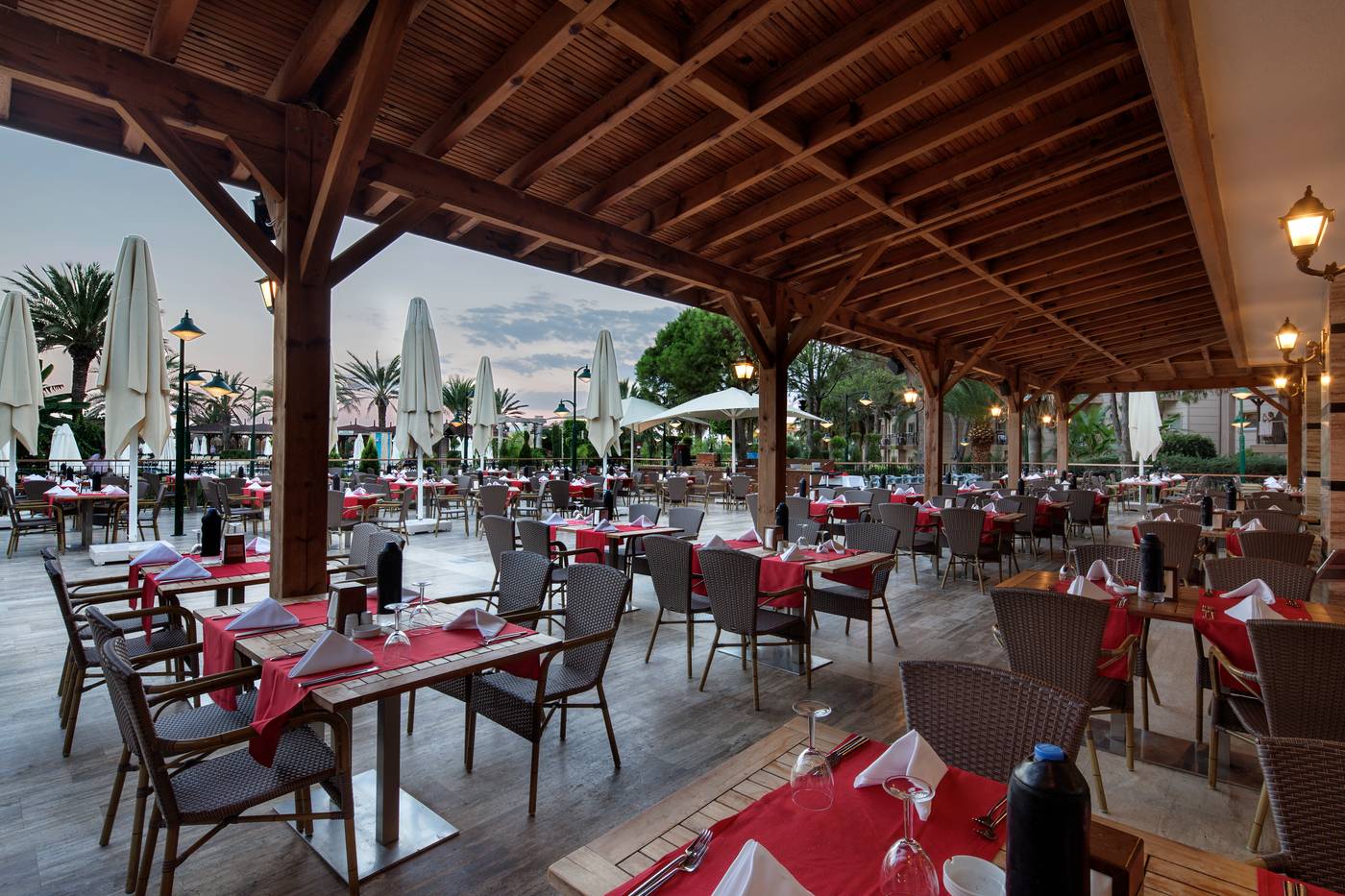 Crystal-Tat-Beach-Golf-Resort-And-Spa-Restaurant-17