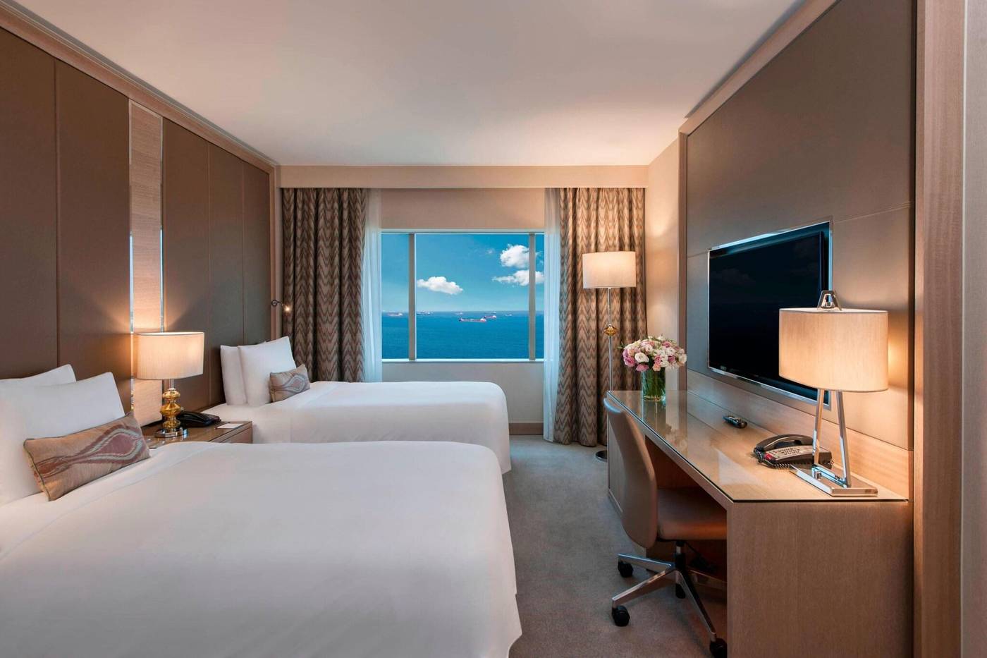 Renaissance-Polat-Istanbul-Room-33