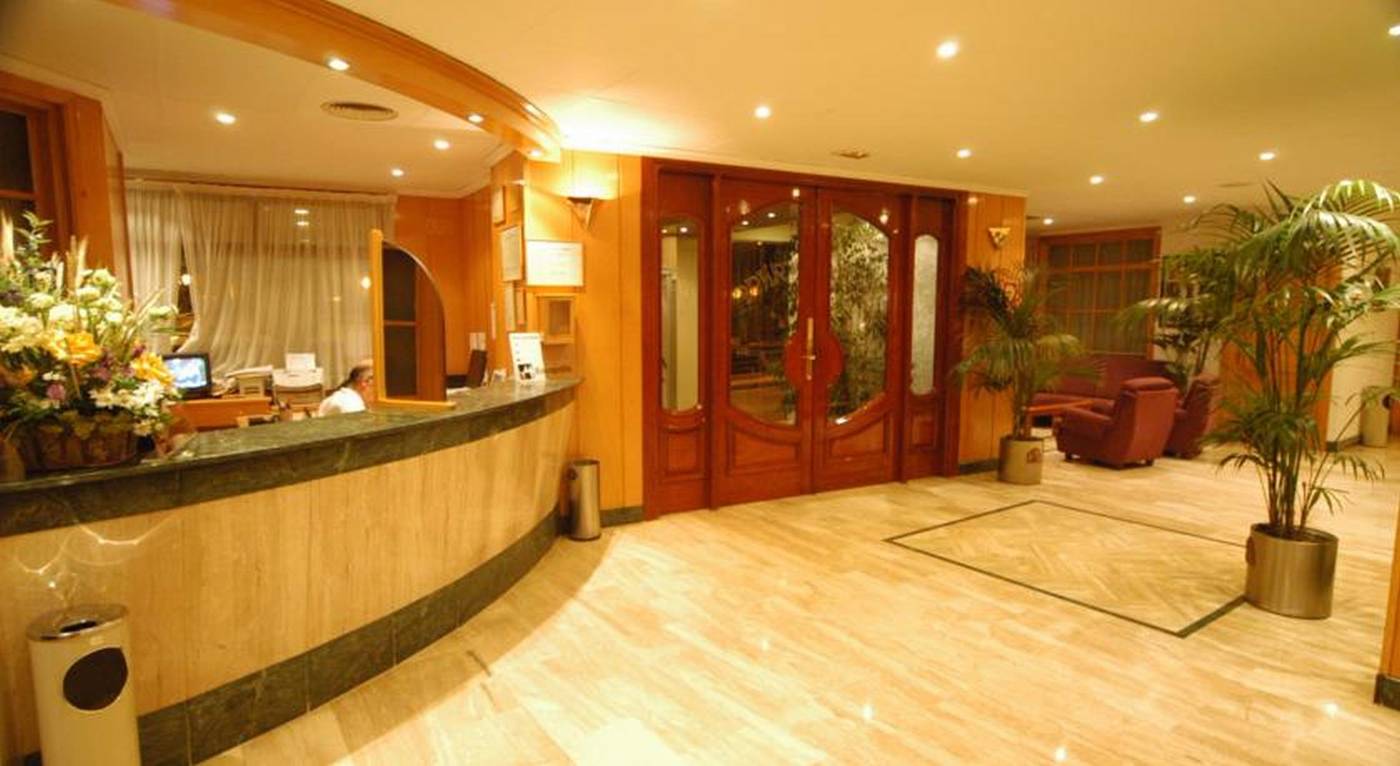 Hotel-Tanit-Lobby-15