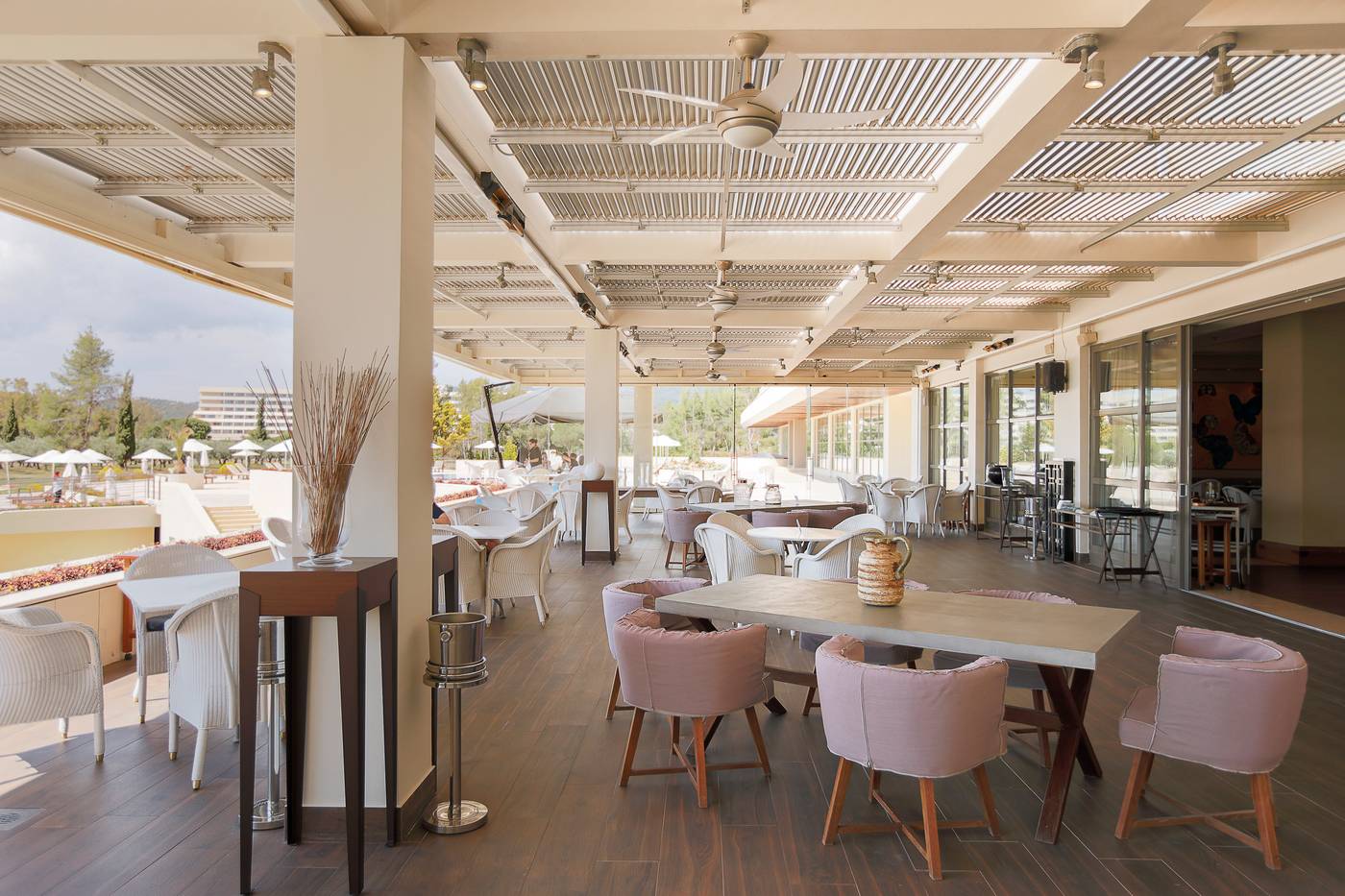 Meliton---Porto-Carras-Grand-Resort-Bar-7