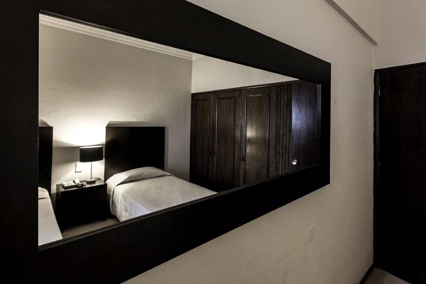 Carcavelos Beach Hotel-Portugal-CARCAVELOS-Room-10