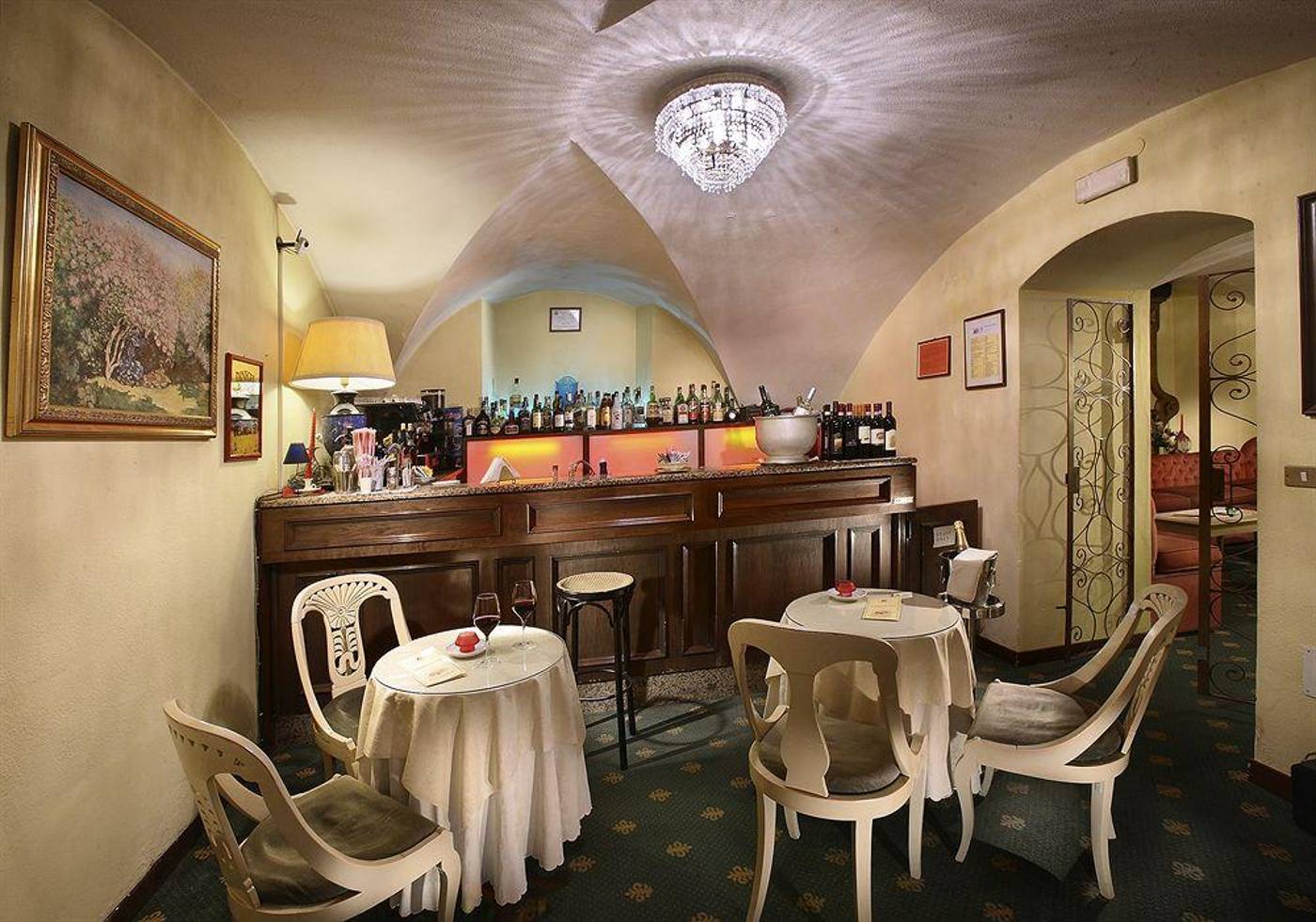 Grand-Hotel-Plaza-E-Locanda-Maggiore-General-view-7