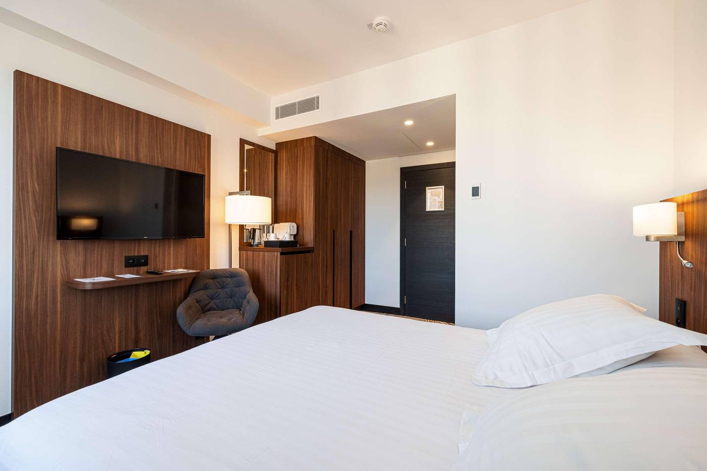 Apollinaire-Nice-Room-14