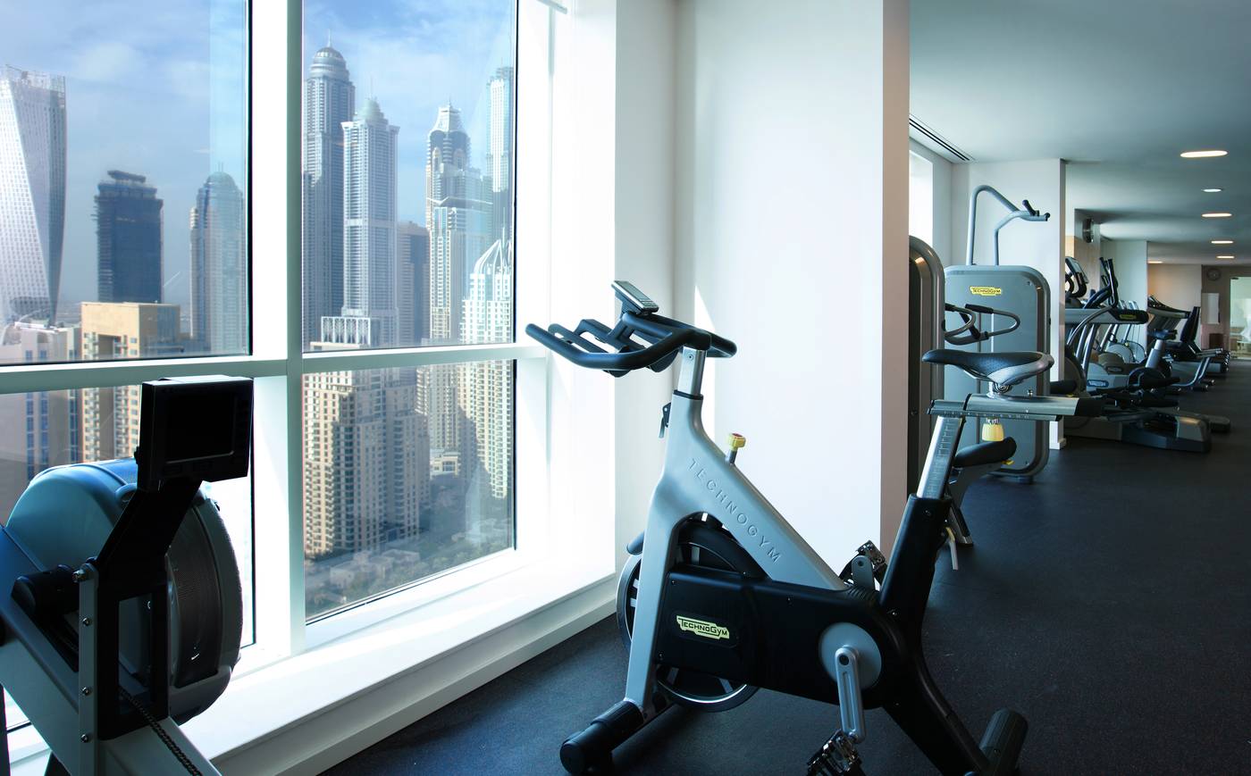 Pullman-Dubai-Jumeirah-Lakes-Towers-Sports-and-Entertainment-42