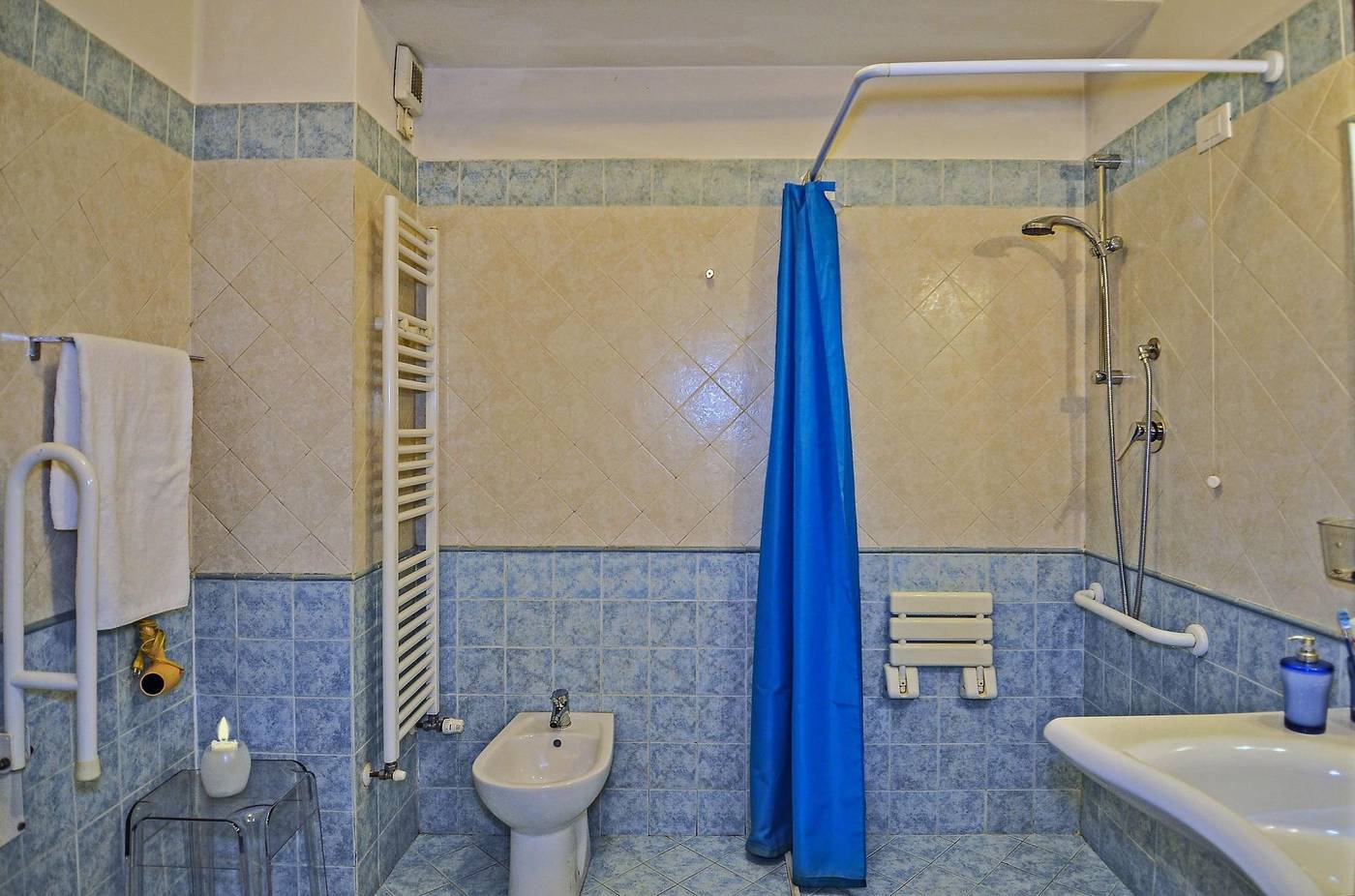 Bed-Breakfast-Ai-Cipressi-Room-23