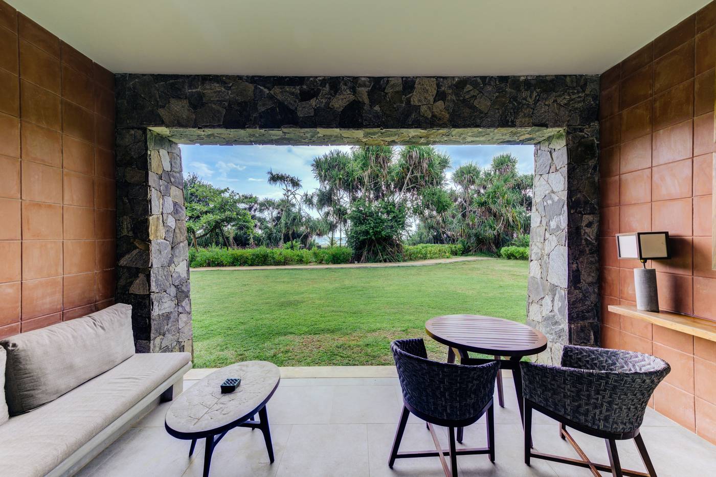 Cinnamon-Bentota-Beach---Signature-Selection-Room-60