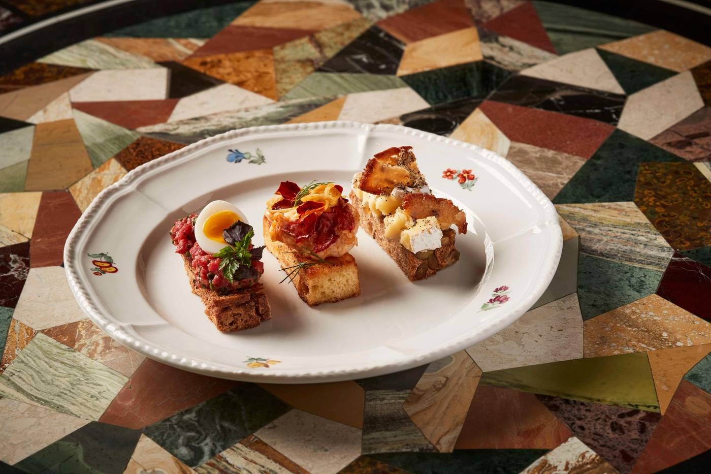 Hotel-Vier-Jahreszeiten-Kempinski-Munich-Bar-82