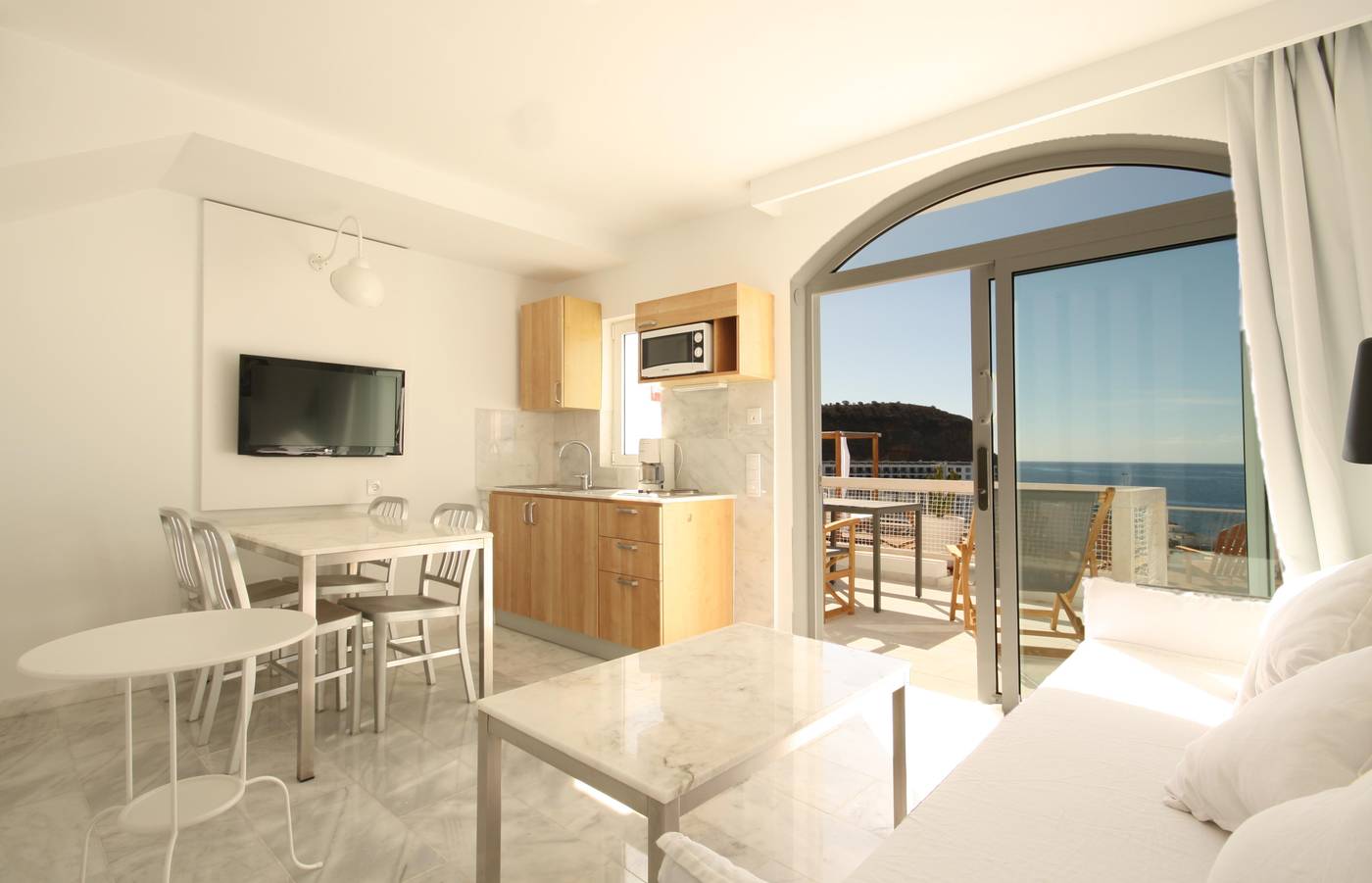 Marina-Bayview---Adults-Only-Room-23