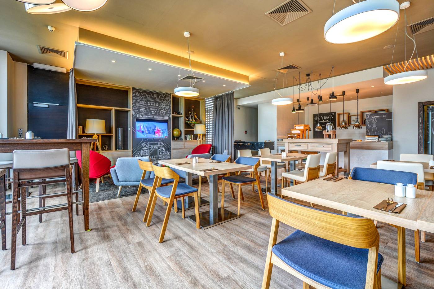 Holiday-Inn-Prague-Airport-Restaurant-18