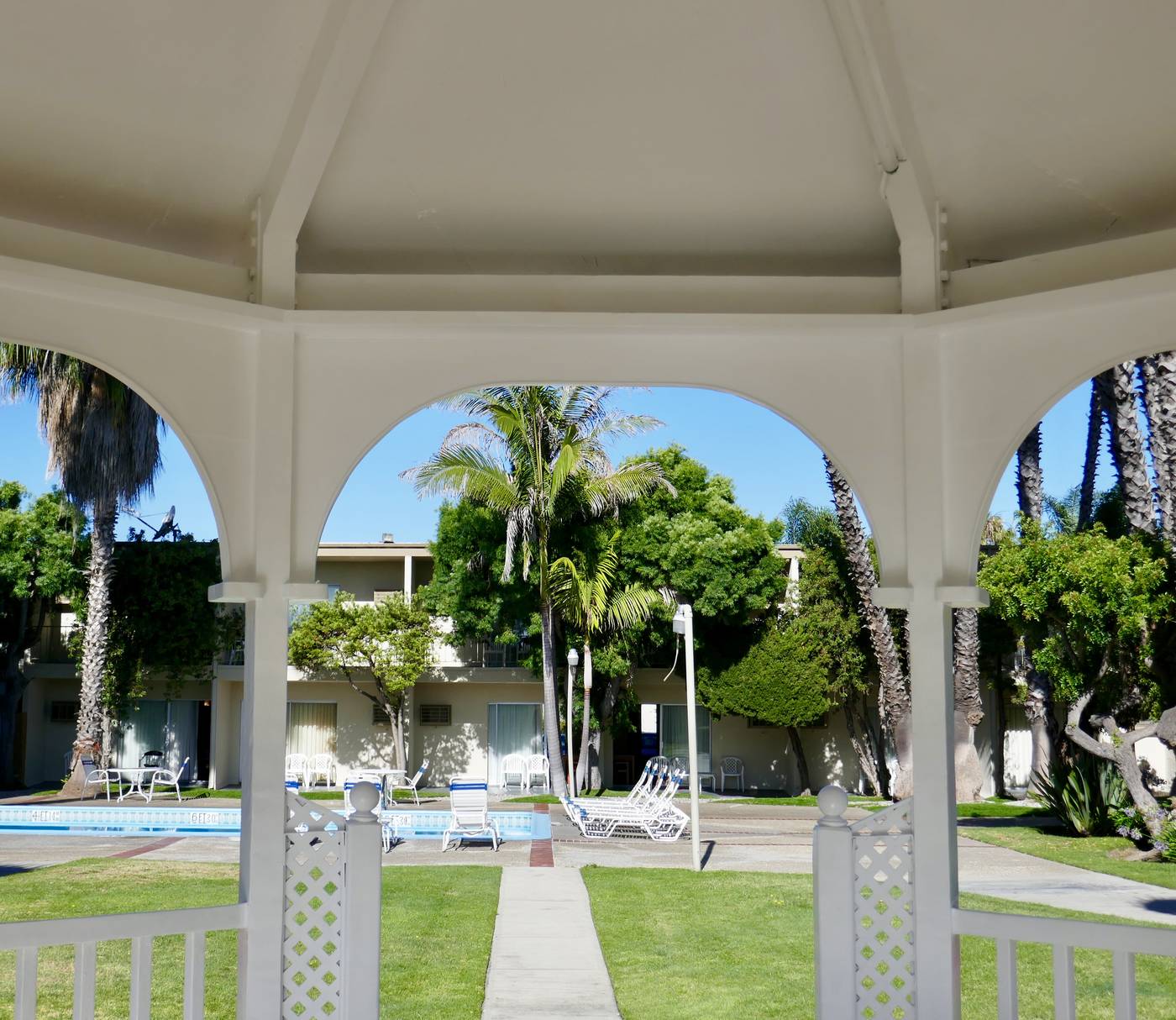 Golden-Sails-Hotel-Long-Beach-General-view-23