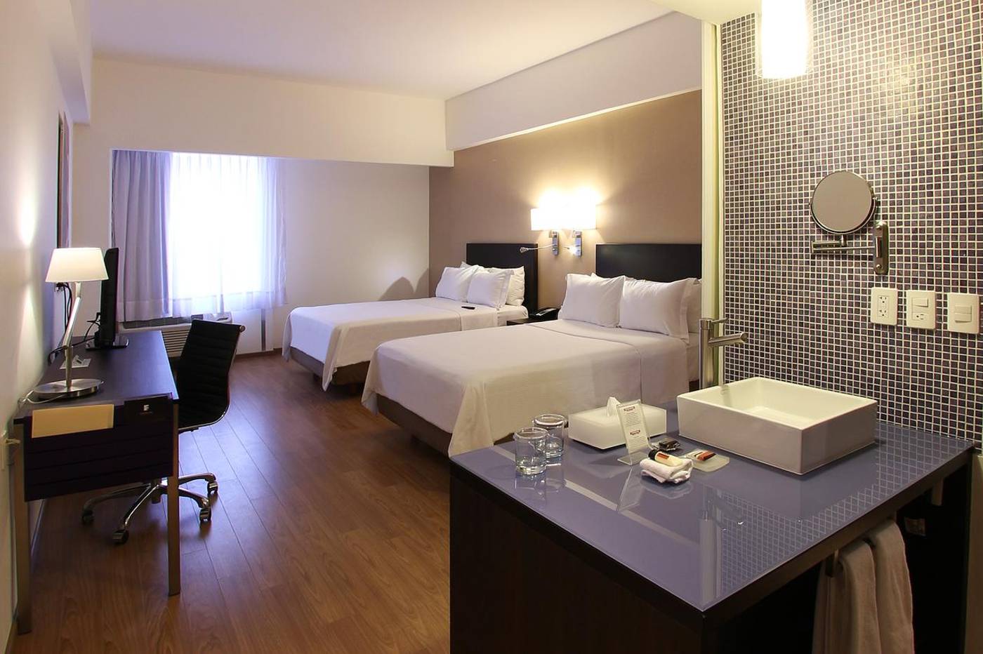 Fiesta Inn Tlalnepantla-Mexico-DISTRITO FEDERAL-Room-8