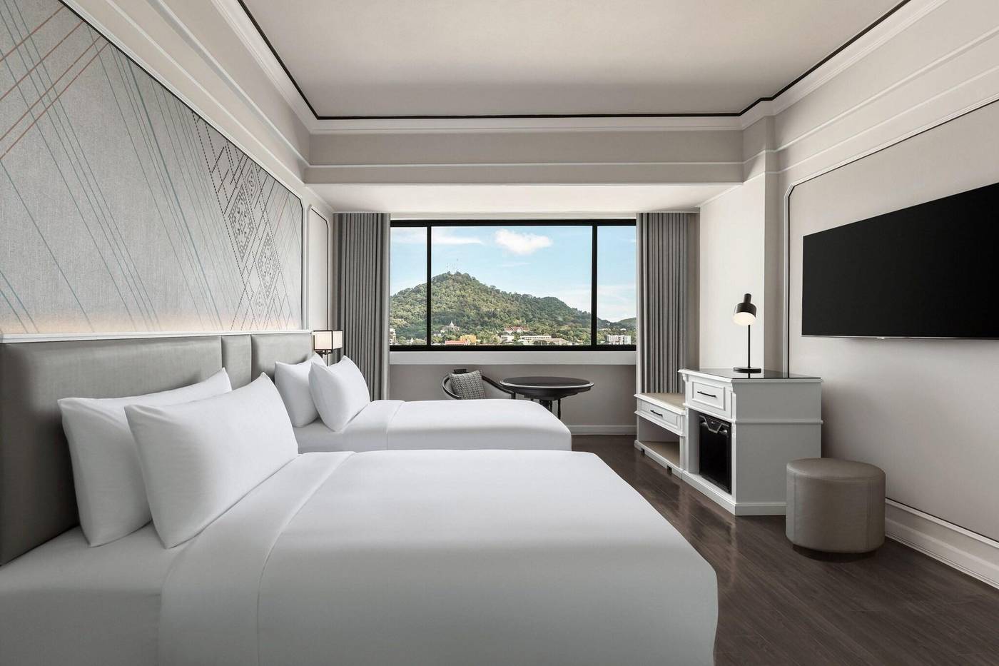 Metropole-Hotel-Phuket-Room-21