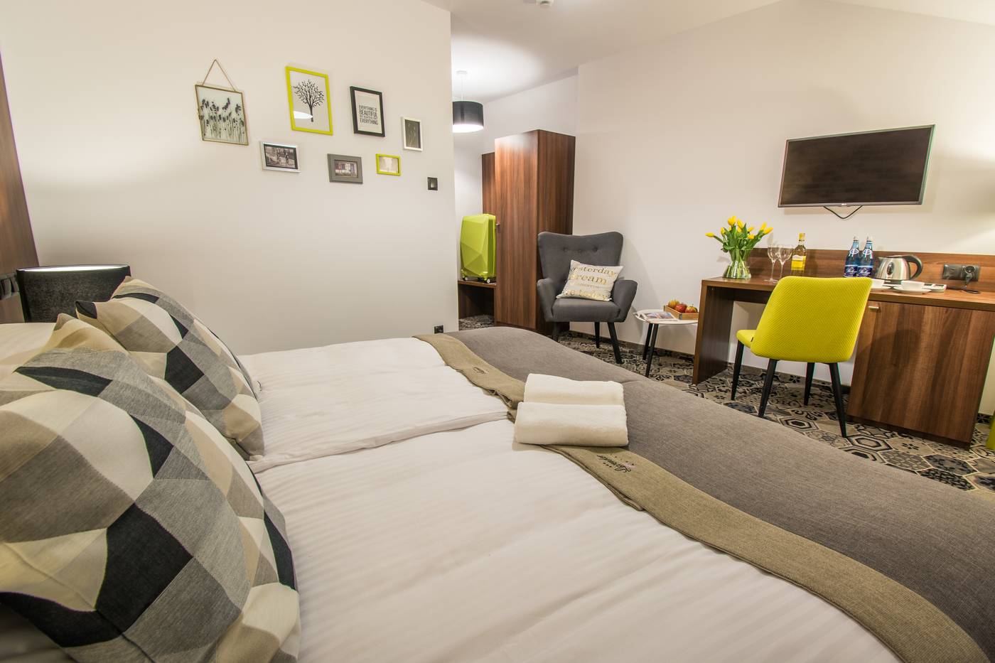 Hotel-Lavender-Room-29