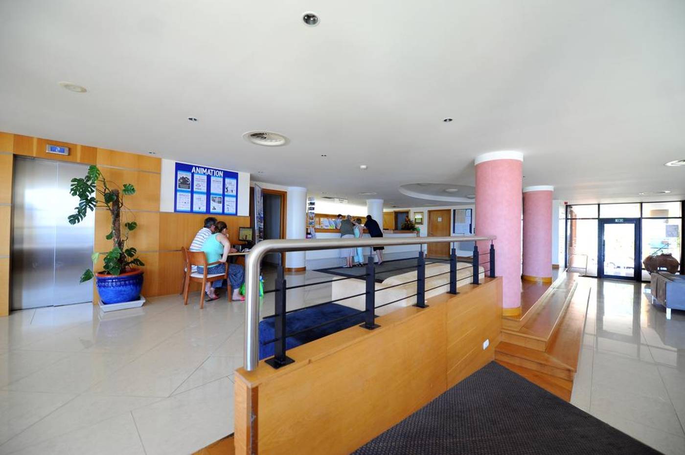 Monte-Mar-Palace-Lobby-16