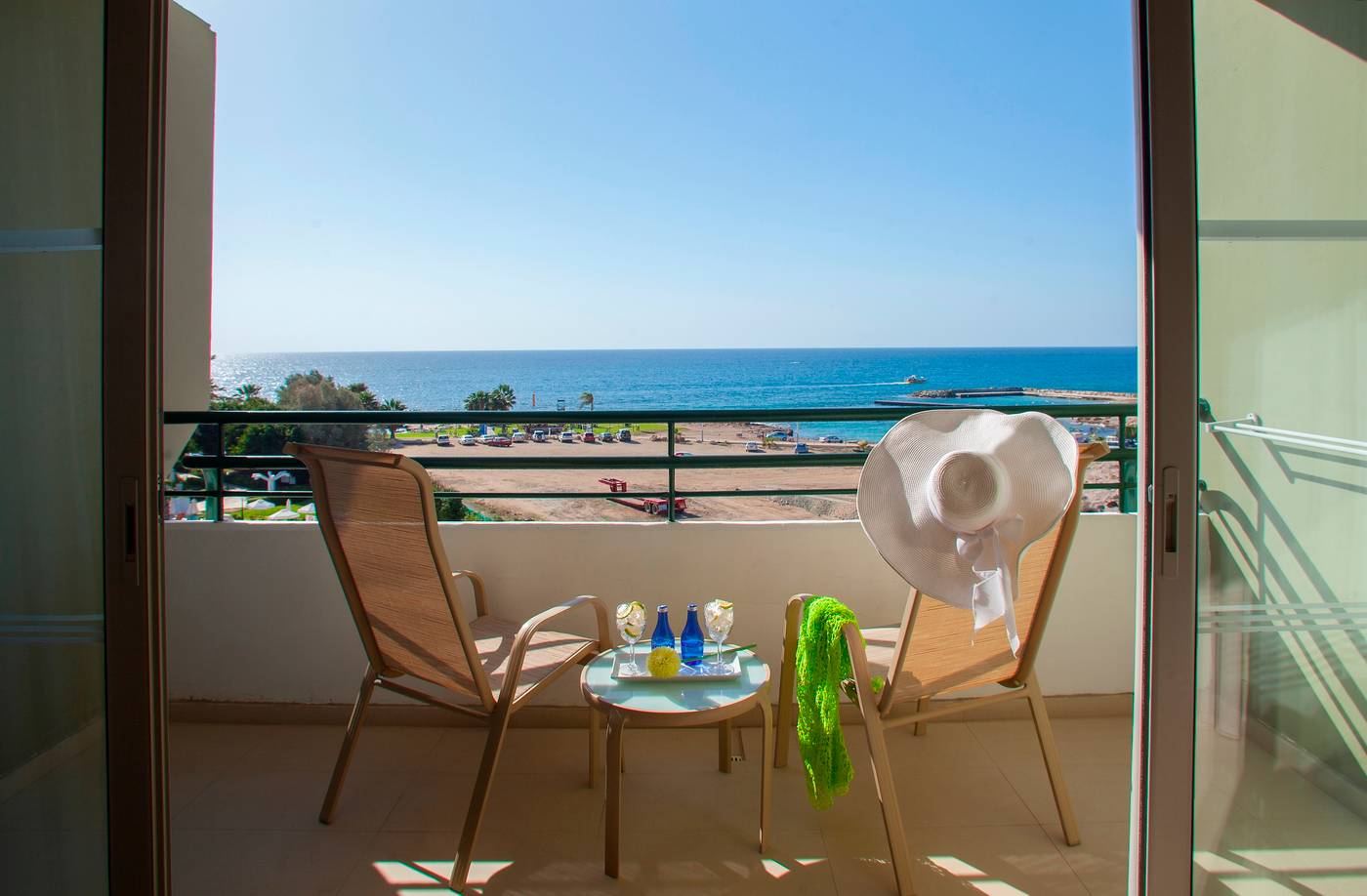 Louis-Imperial-Beach-Room-64